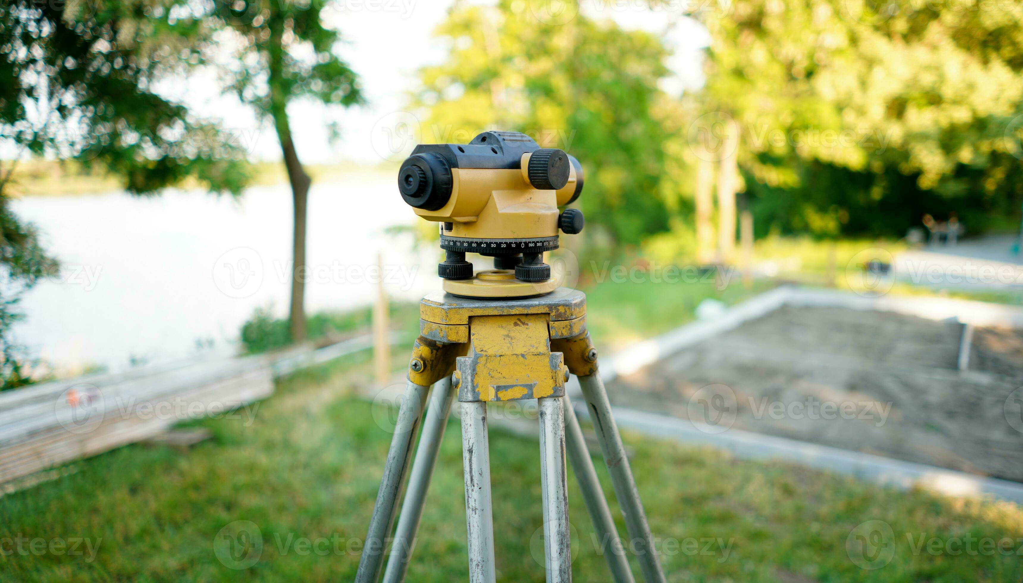 Marine geophysical survey equipment